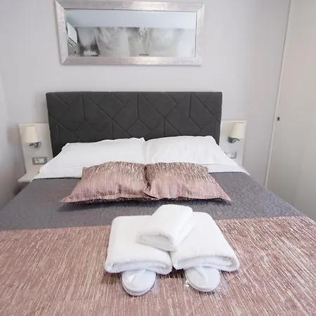 ゲストハウス Calm & ザダル