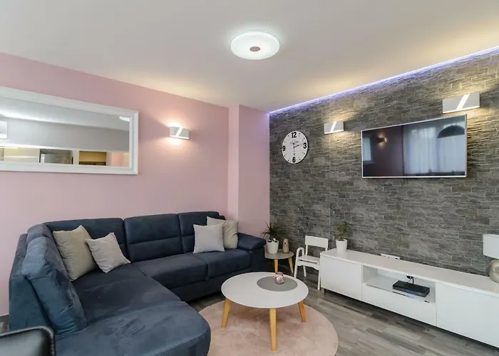 招待所 Calm & 扎达尔